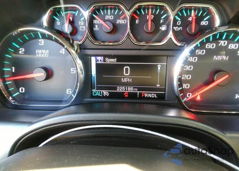 2018 Chevrolet Silverado 1500 1Lt z USA, uszkodzony, nr VIN 3GCUKREC2JG178850